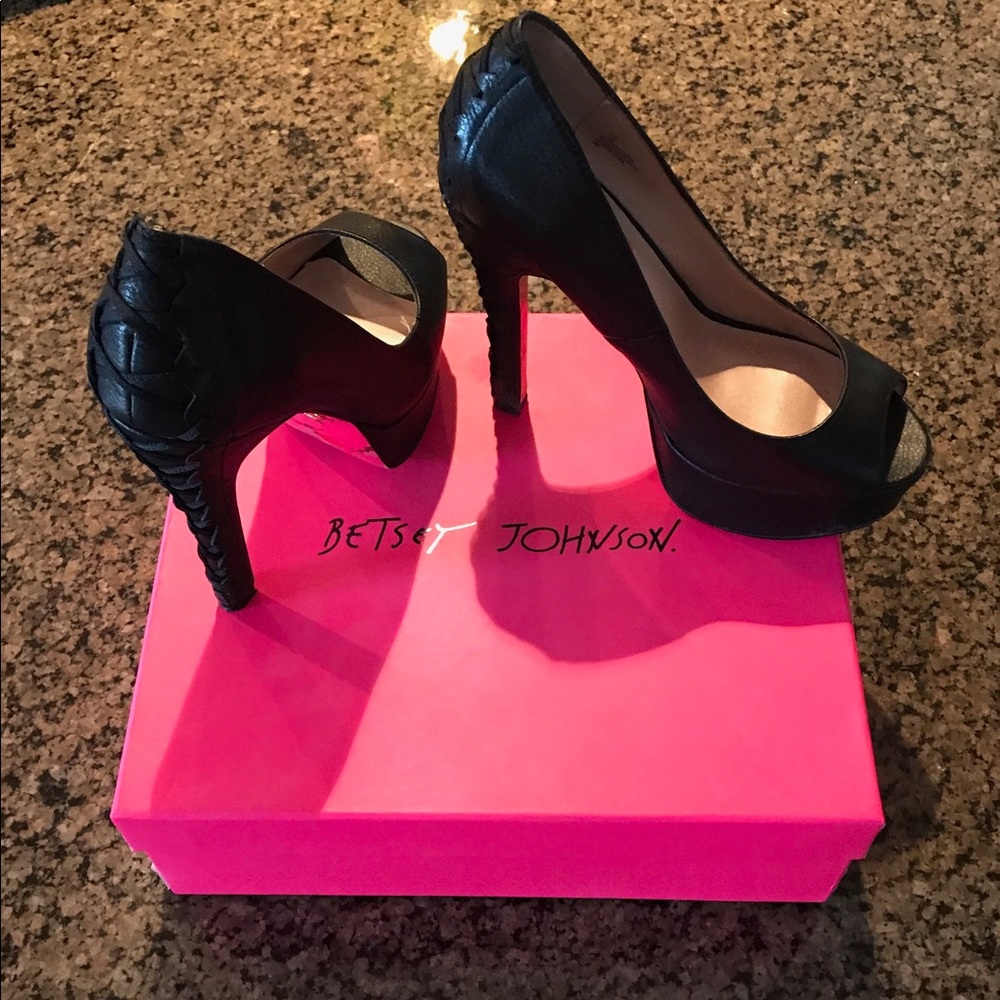 Betsey Johnson pumps